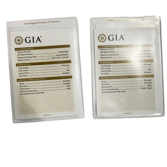 Blue Nile Diamond Stud Earring in Platinum G VS2 0.6 CTW - Picture 2 of 2